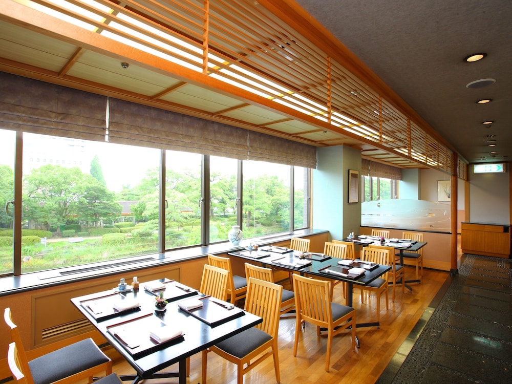 Hotel New Otani Saga 33/50