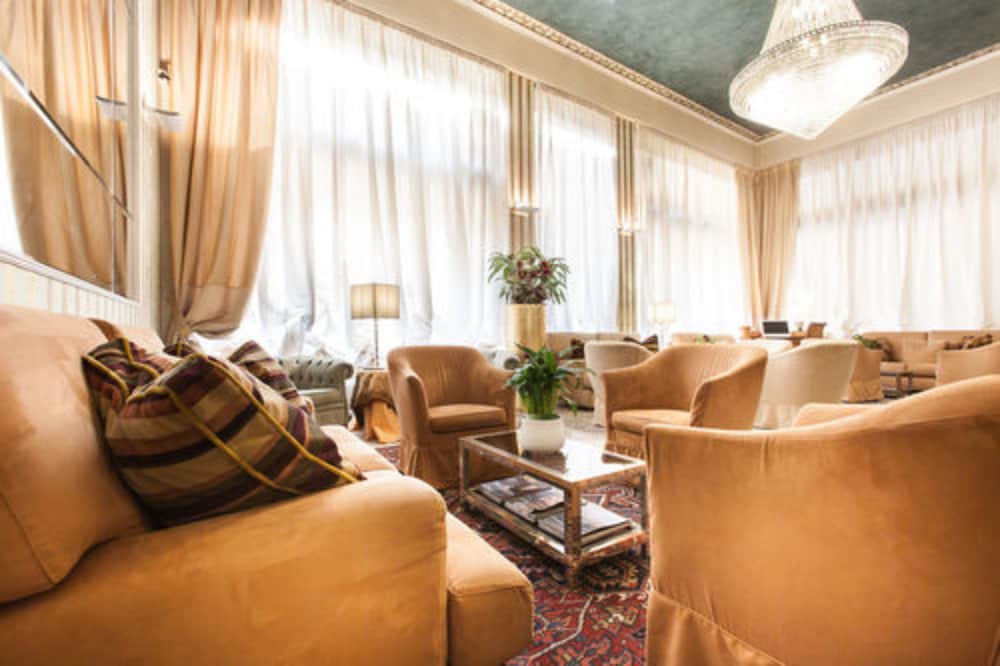 Hotel San Luca Verona 54/68