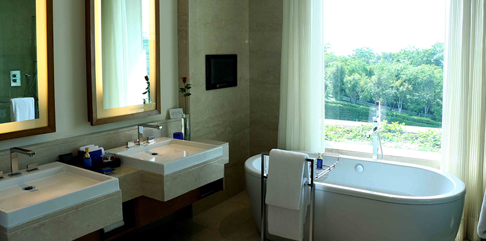 THE OBEROI GURGAON 46/50