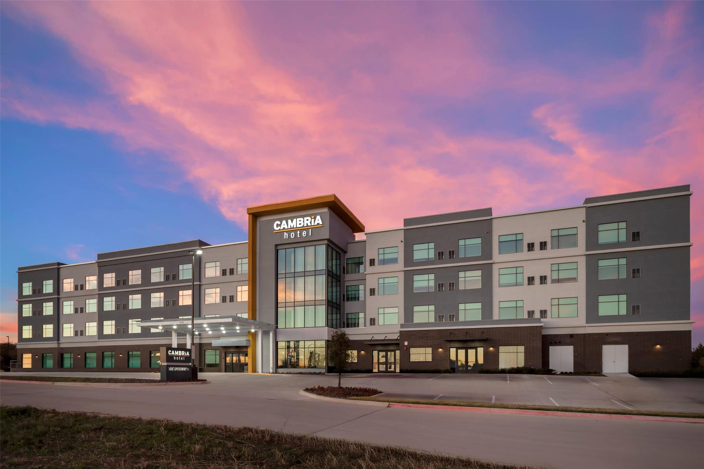 Cambria Hotel Northlake Conference Center - Roanoke 2/29
