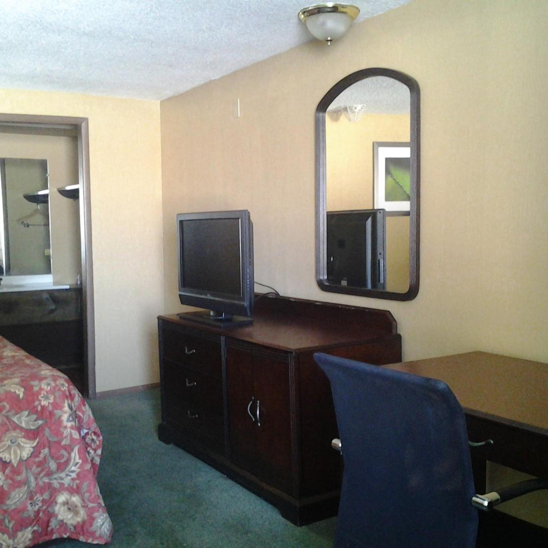 Xenia Country Inn 32/40