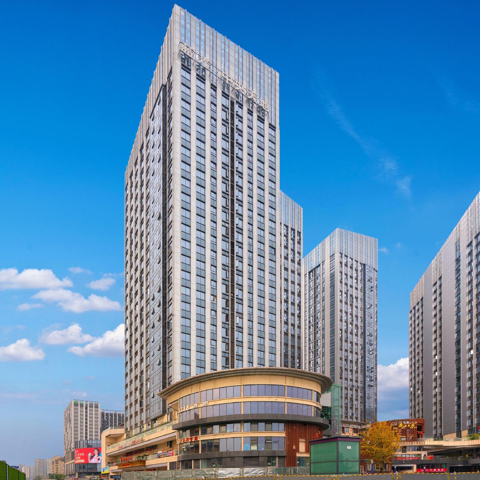 Vienna Hotel (North Square of Chengdu North Railway Station) 5/50