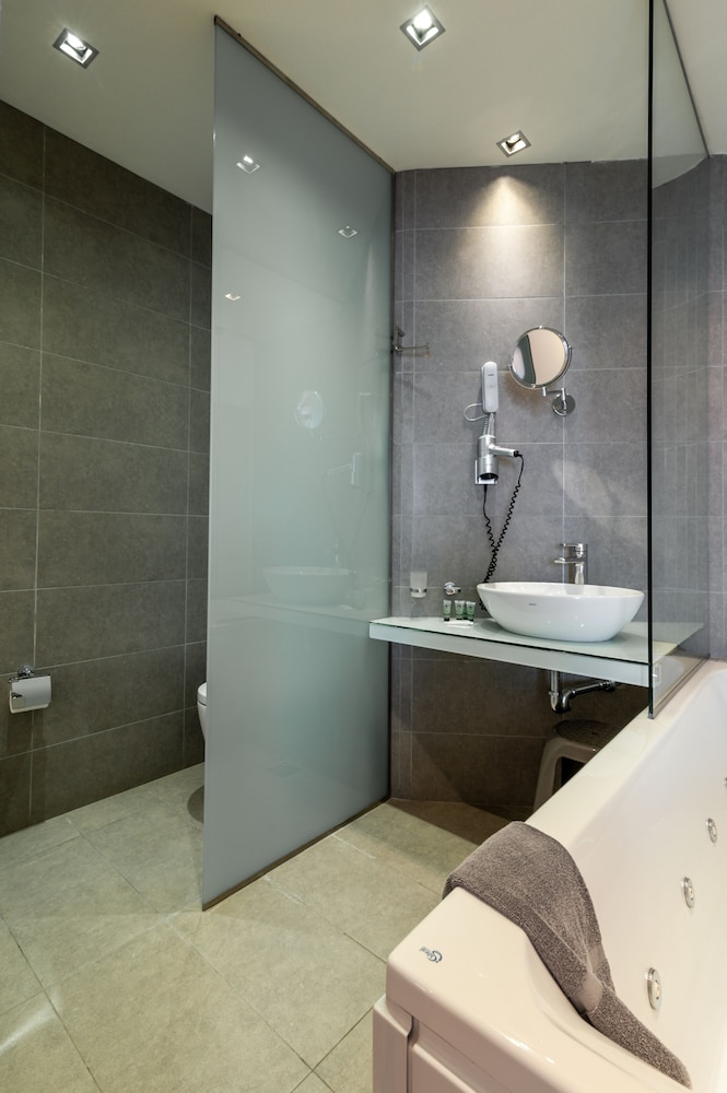 Atlantis Boutique City Hotel 34/69