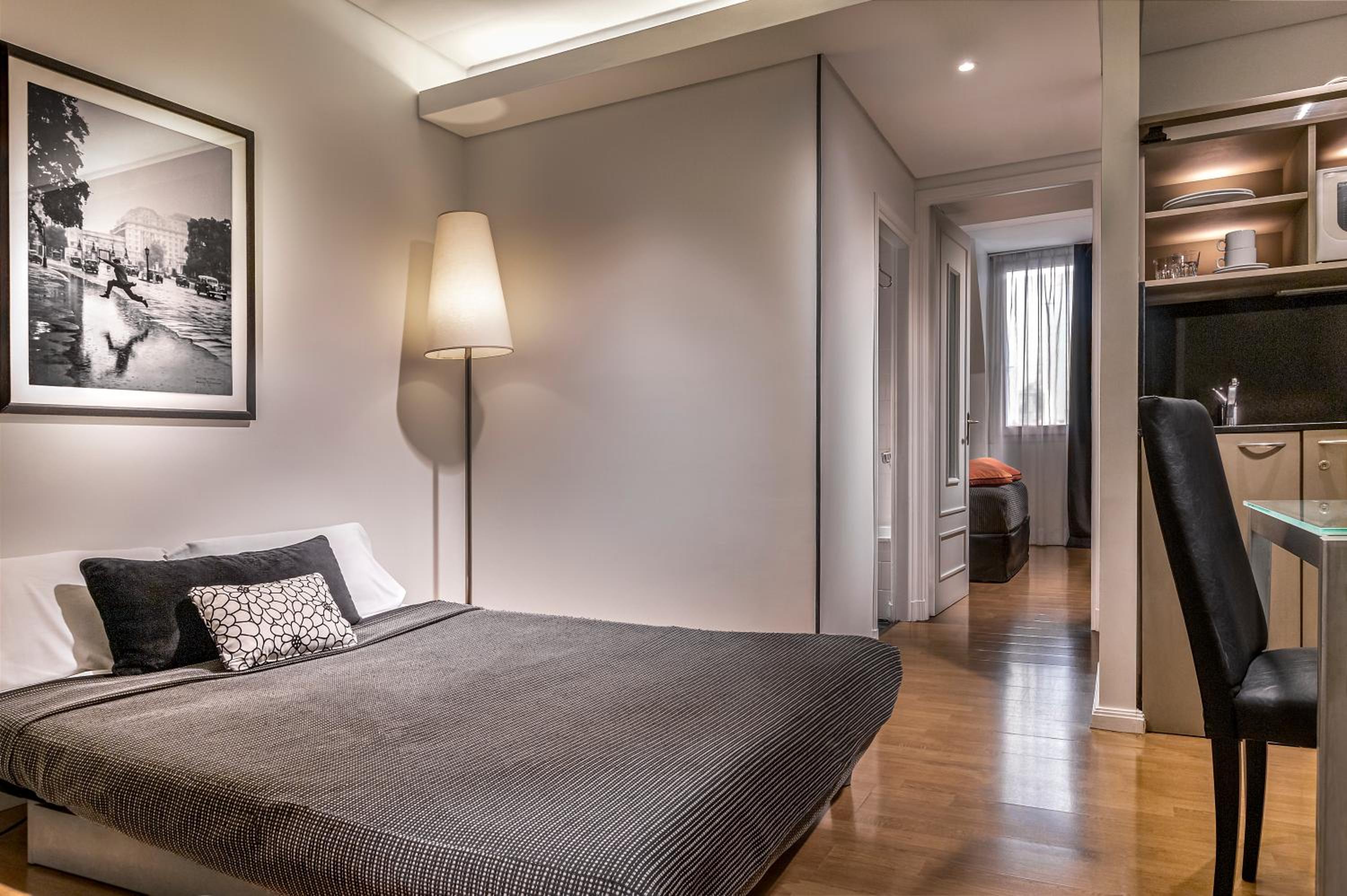 Junior Suite, Queen Bed, Sofa