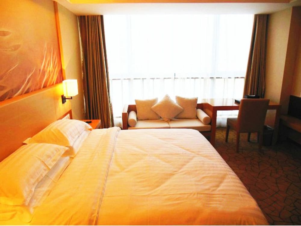 Metropolo Jinjiang Hotels (Nanchang Honggutan Wanda Plaza) 6/22