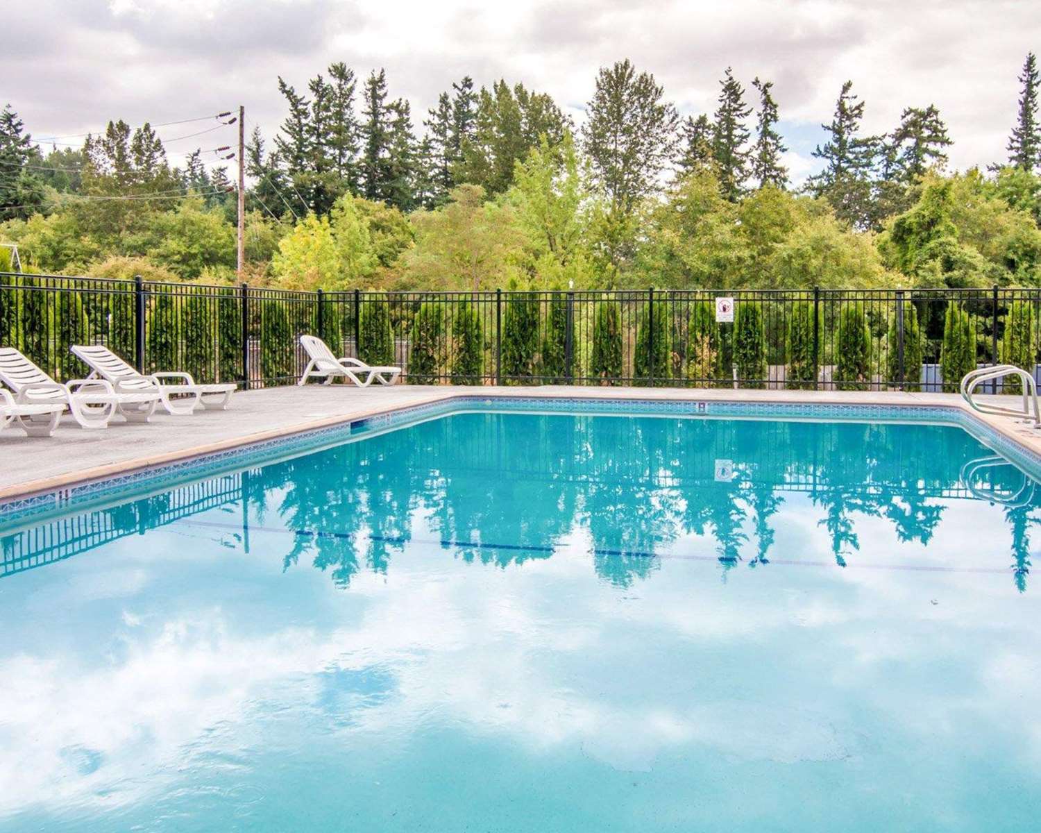 Quality Inn - Tigard image