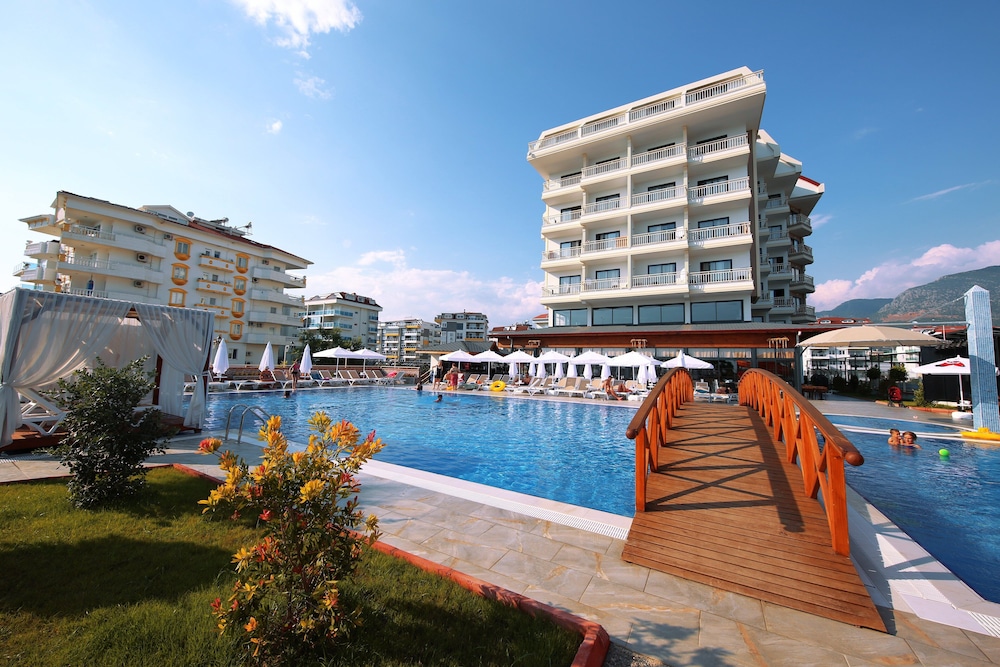 Sey Beach Hotel & Spa 7/50