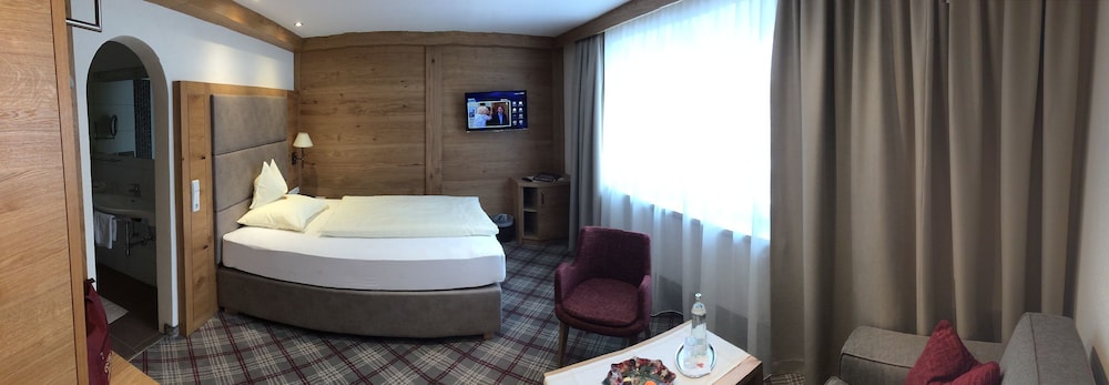 Parkhotel 34/75