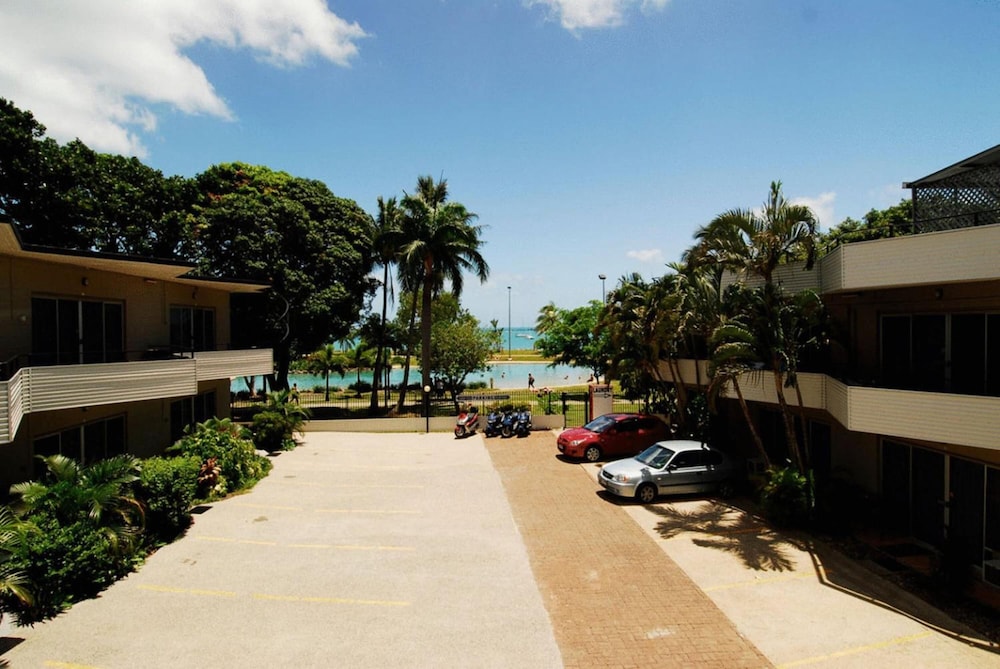 WHITSUNDAY ON THE BEACH 2/31