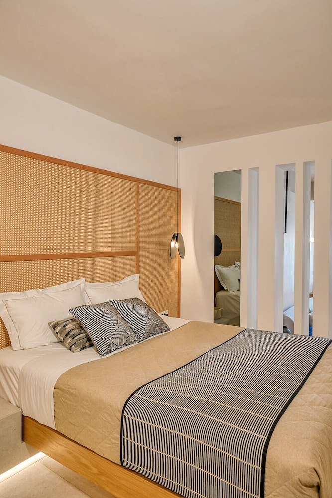 Oia Suites 10/50