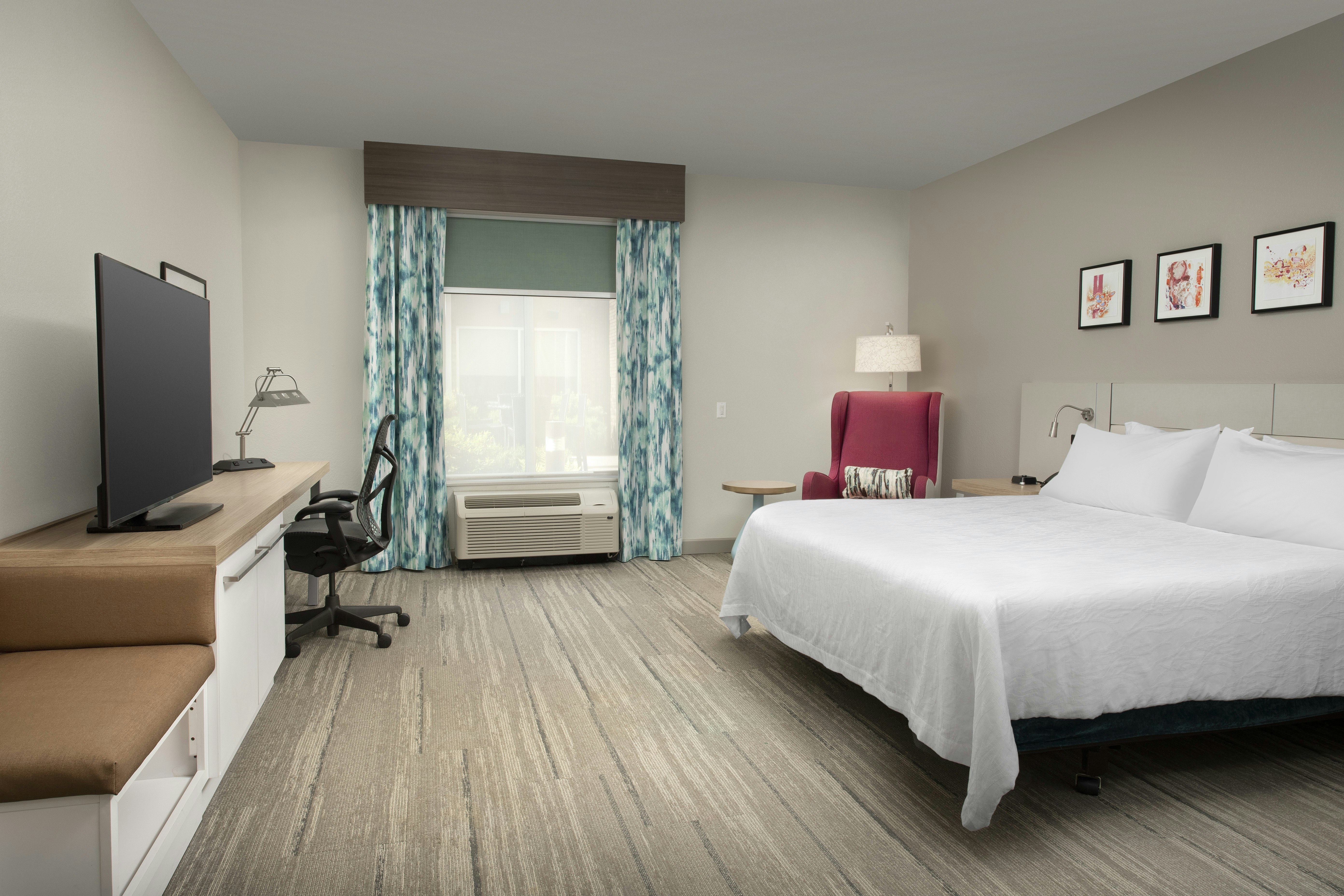 ROOM, KING BED, ACCESSIBLE