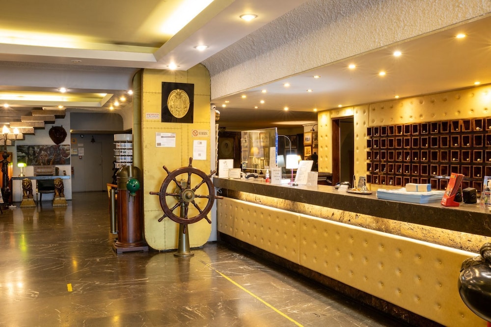 Cavo D Apos Oro Hotel 12/69