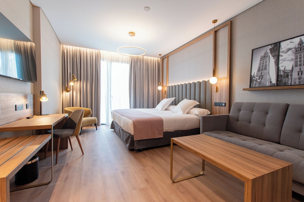 Giralda Center Hotel 16/40