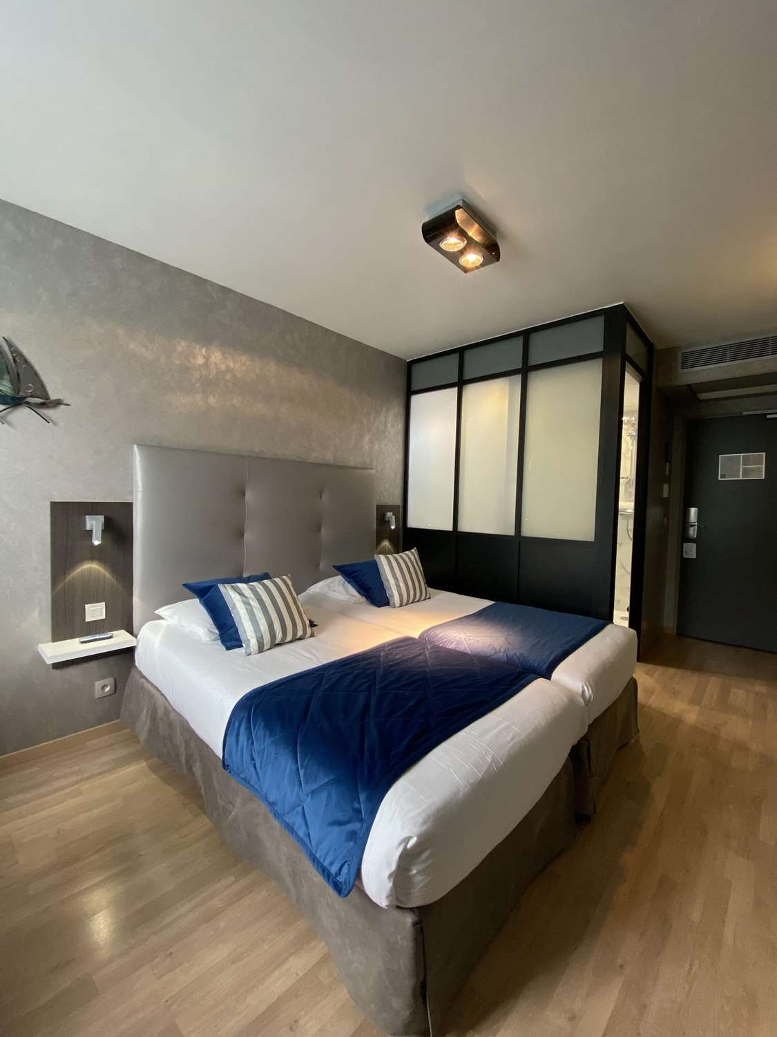 Comfort, Twin Beds