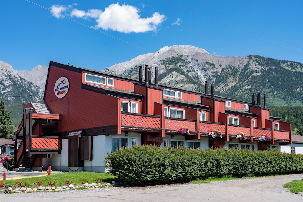 Canmore Rocky Mountain Ski Lodge 16/118