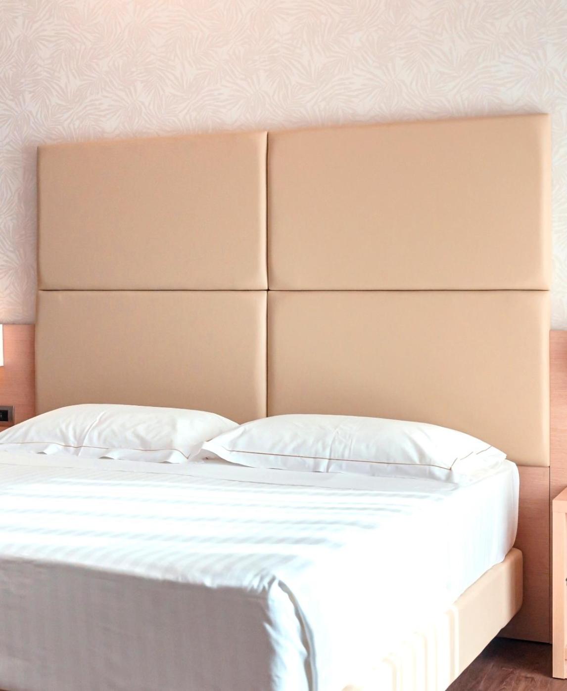 Deluxe, Double Bed, Side Sea View