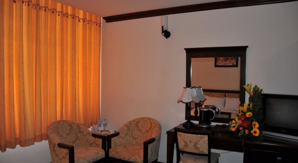 Dong Kinh Hotel 36/49