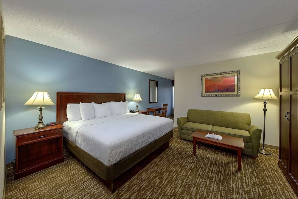 STANDARD, KING BED