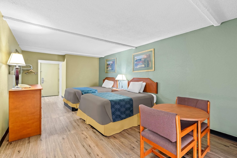 Rodeway Inn Stone Mountain 23/64