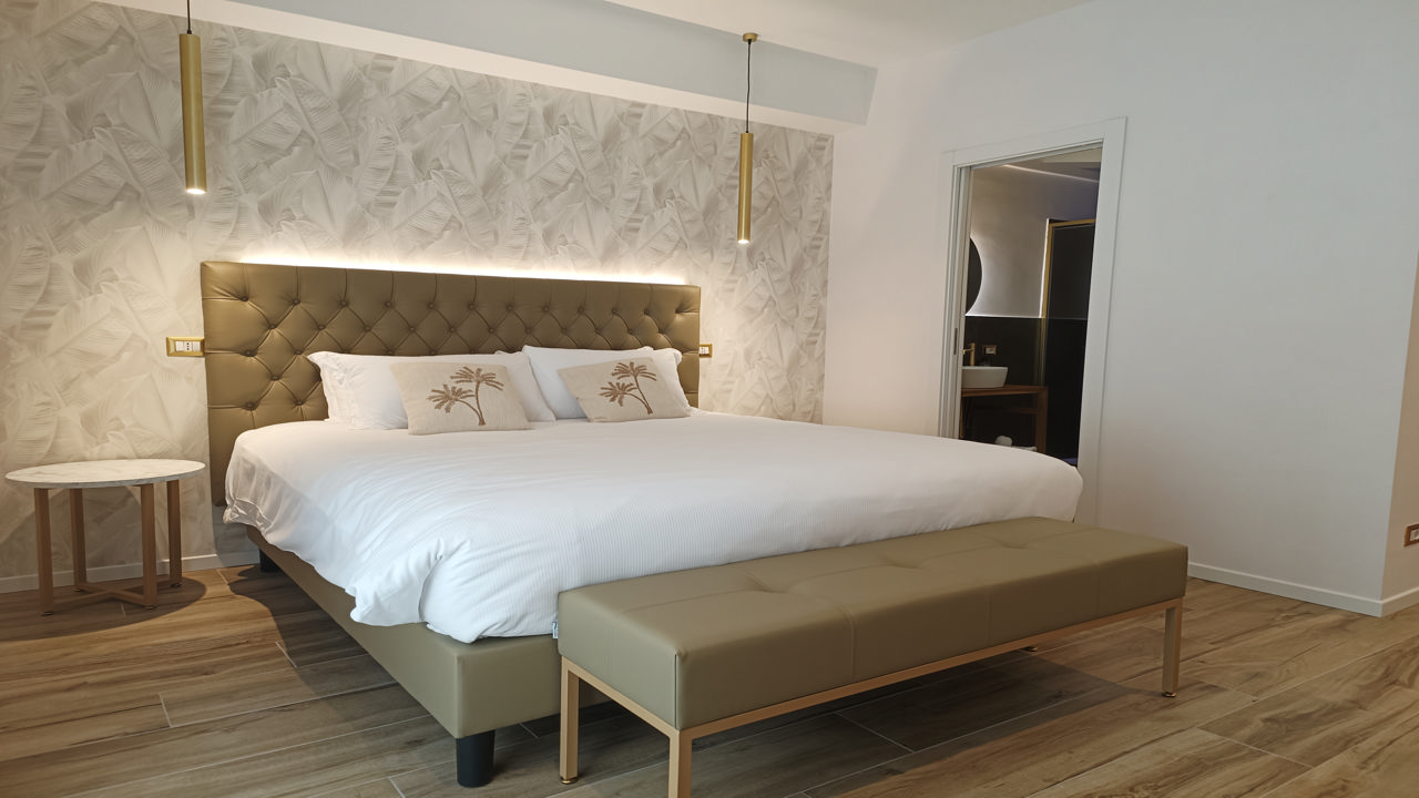 Romi Suite 24/38
