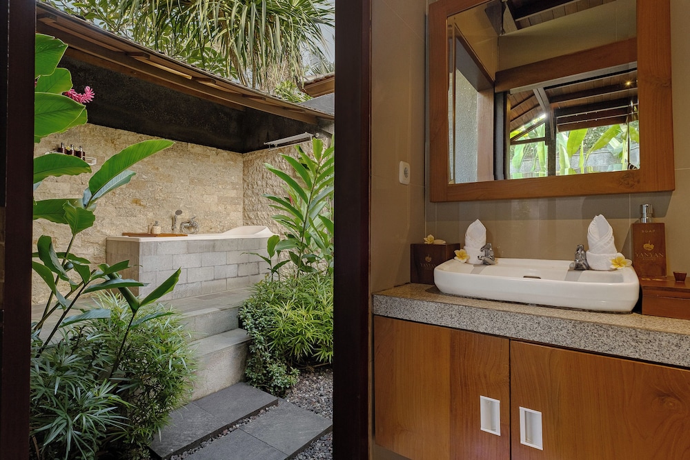 1 Bedroom, Pool, Wooden, Villa, Double Bed, Valley View، Yanyan Resort Ubud 9/10