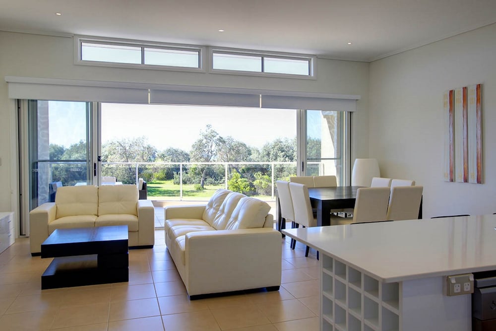 Opal Cove Resort 48/72