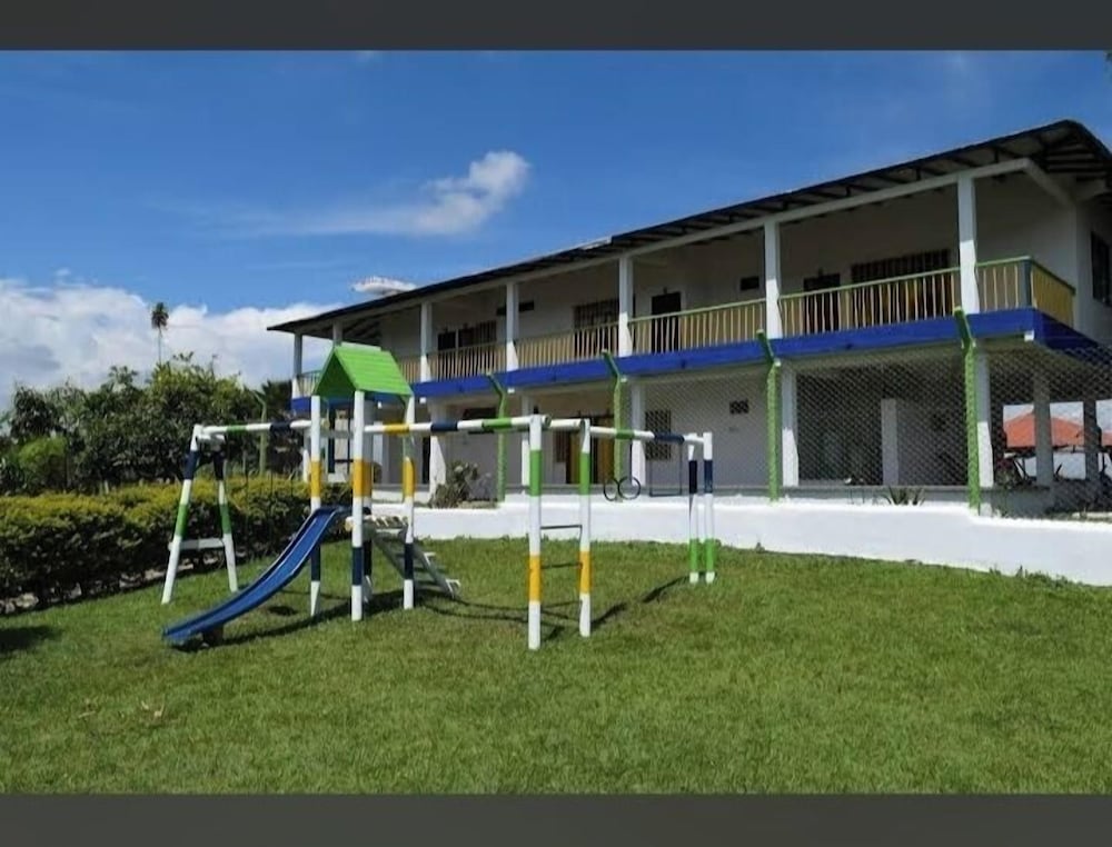 Finca Hotel La Moni 15/18