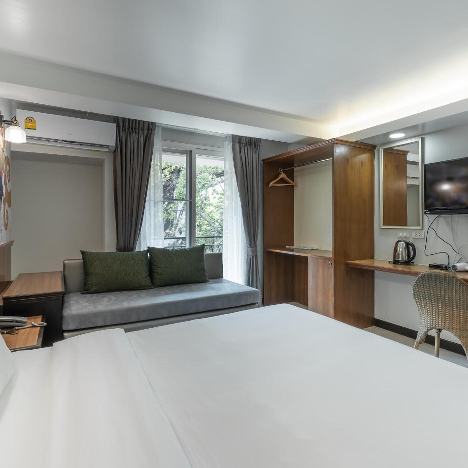 غرفة سوبيريور بسرير كينج، COZYTEL CHIANGMAI 3/8