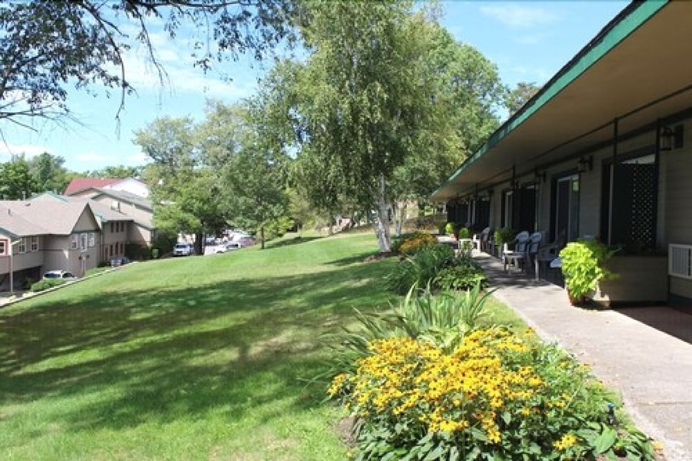 The Glen House Resort Ltd 25/31