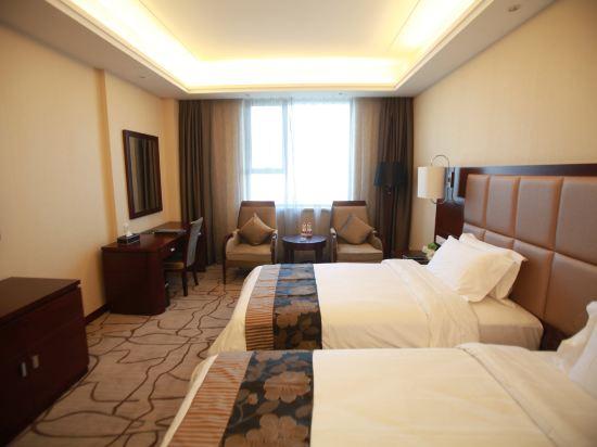 Elegant, Twin Beds
