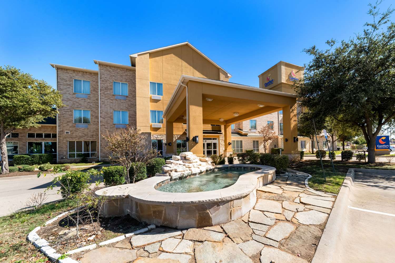 Comfort Inn Suites Near Lake Lewisville 42/43