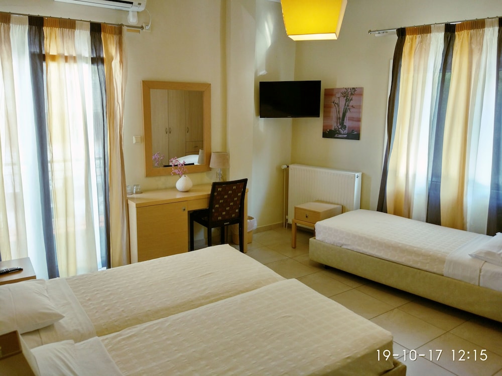 SAN NECTARIOS HOTEL 22/50