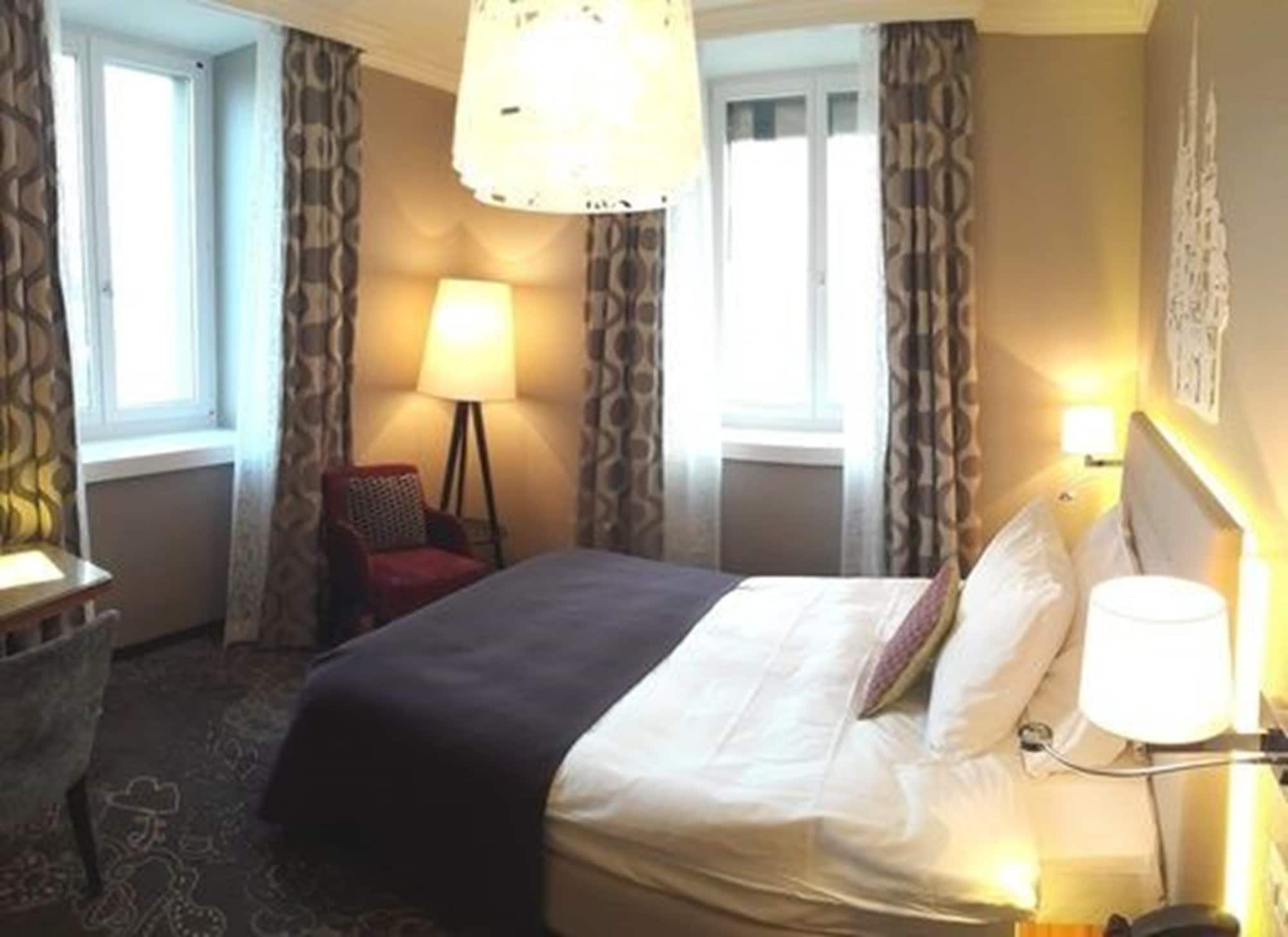 Style, Single, Queen Bed، Schweizerhof 4/9
