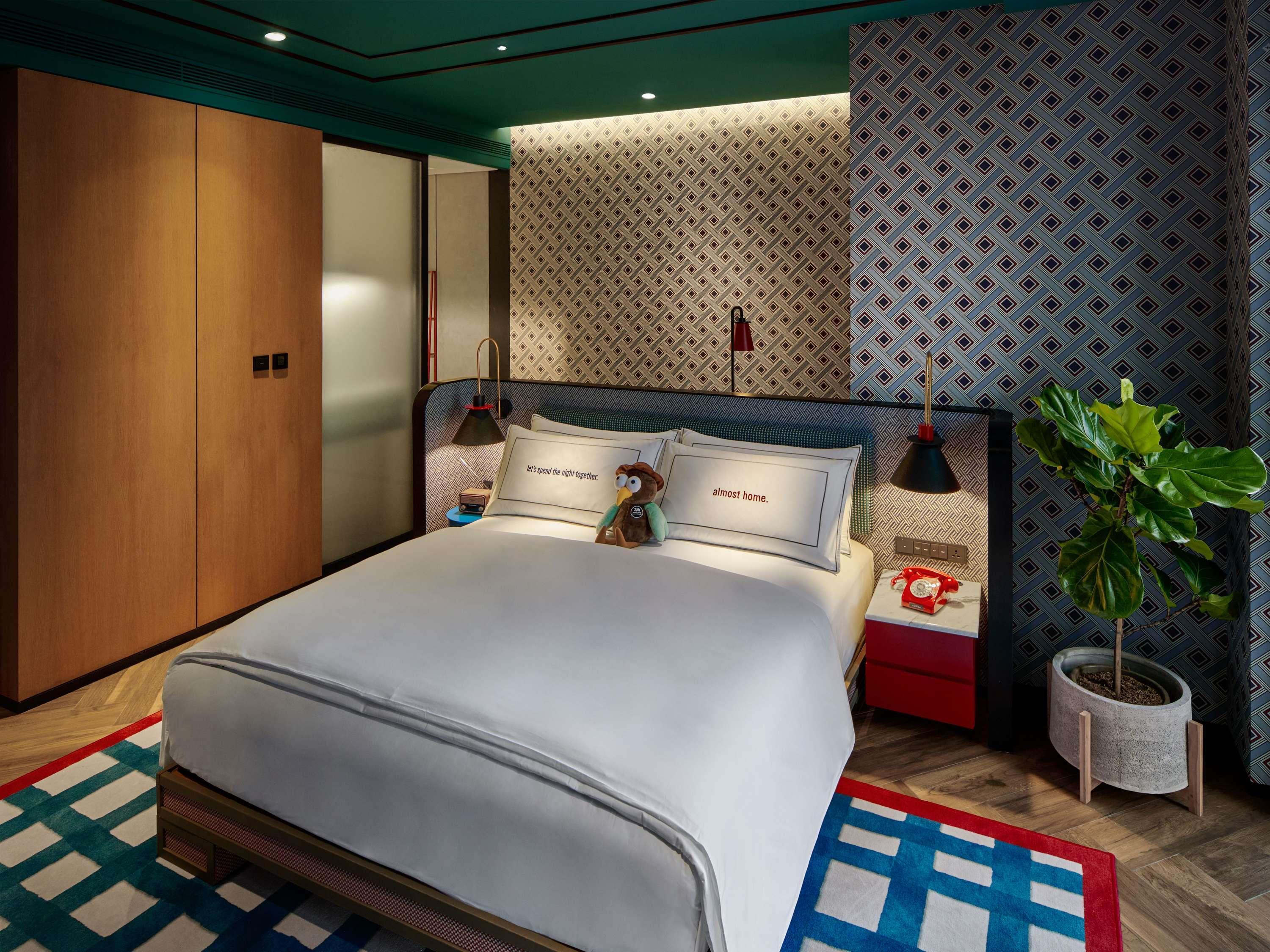 Medium Plus, Urban, King Bed
