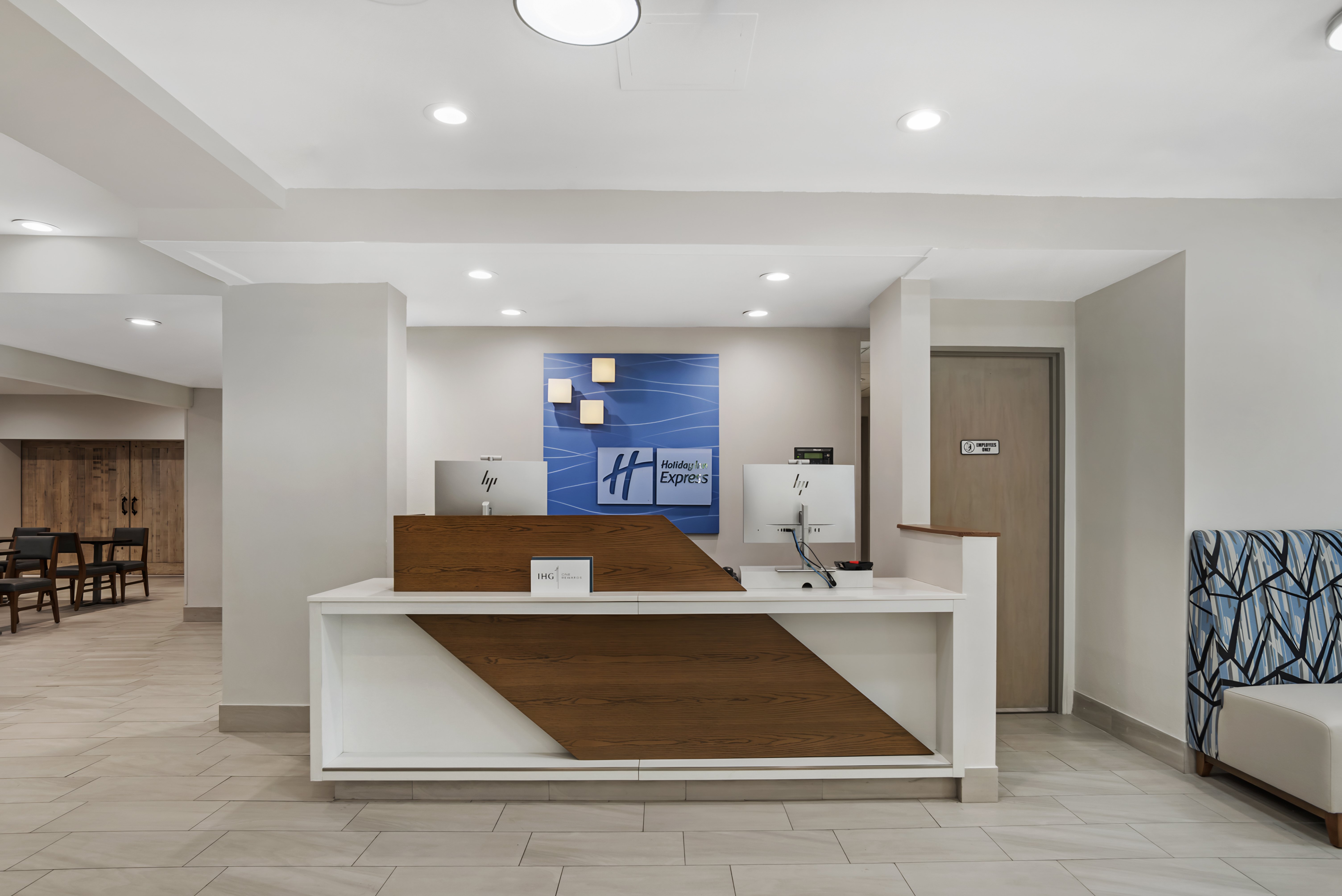 Holiday Inn Express Fairhope - Point Clear 5/72