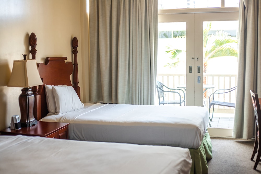 Waikiki Heritage Hotel 18/50