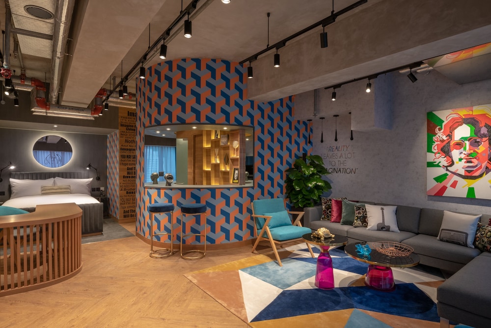 Ovolo Southside 29/56