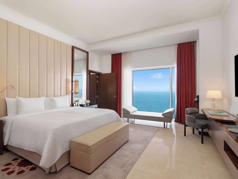 1 BEDROOM, FAMILY SUITE