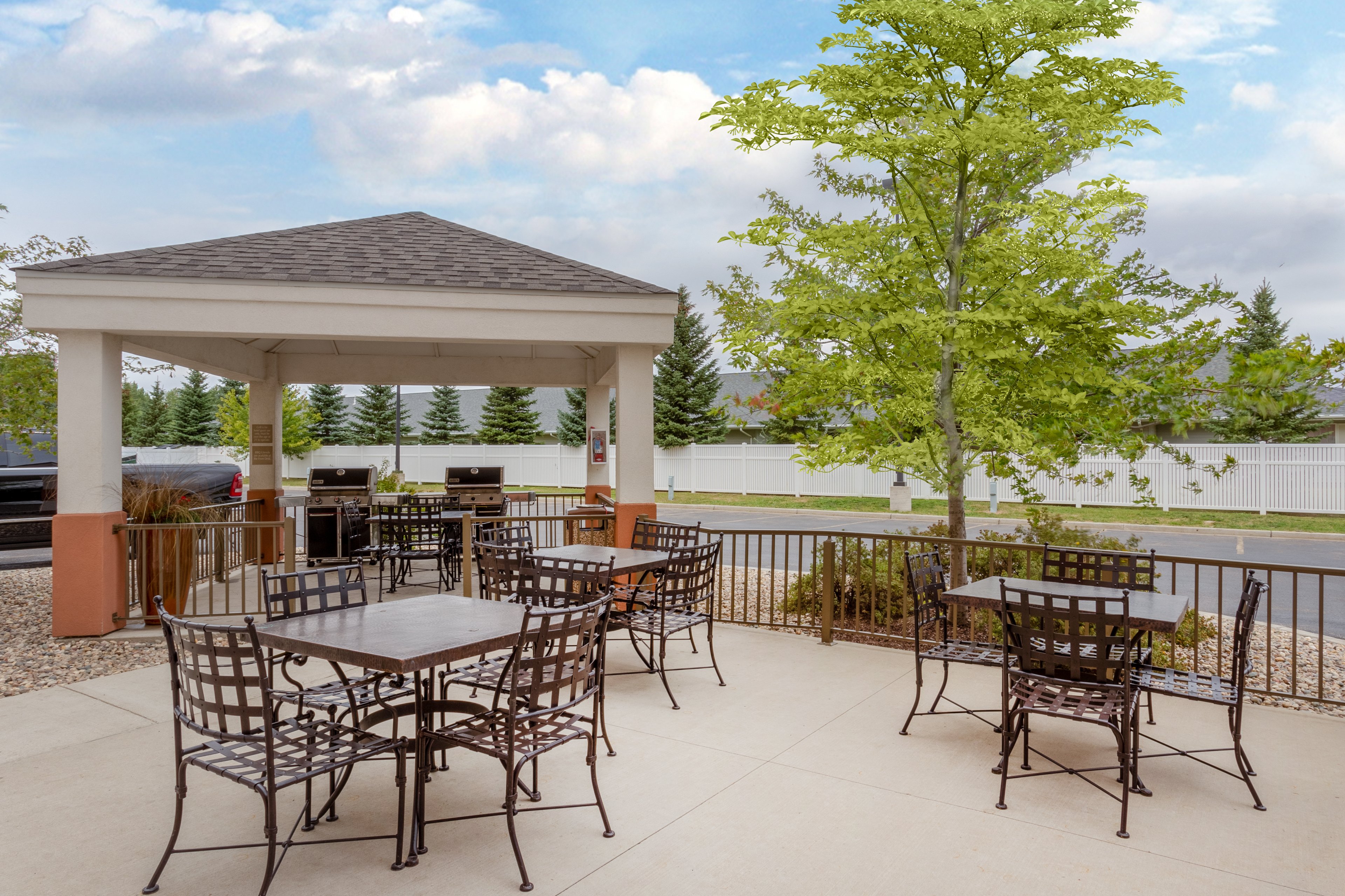 Candlewood Suites Minot 14/20