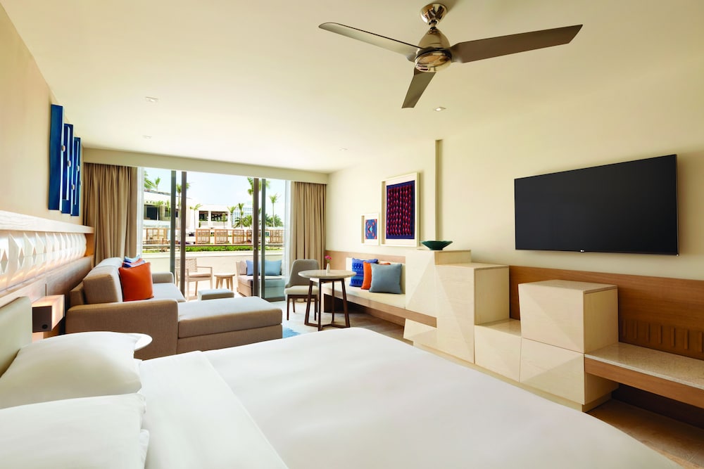 HYATT ZIVA CANCUN 35/75