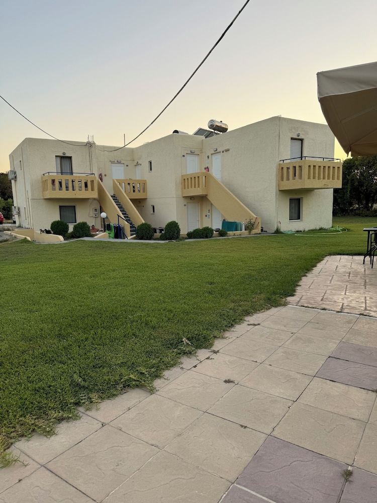 Angelos Studios 40/47