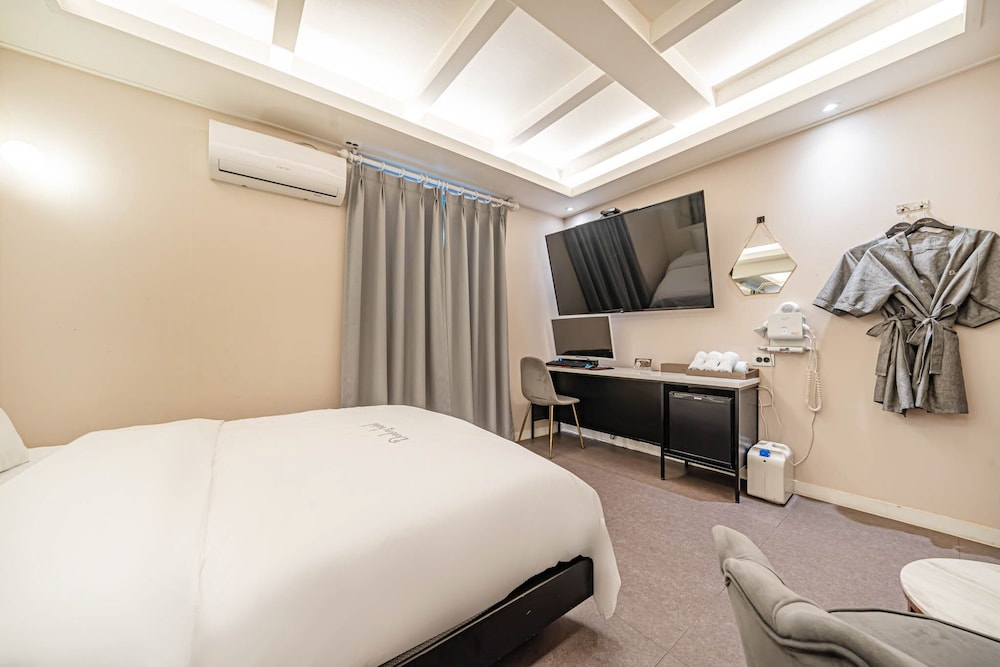DK Hotel 20/55