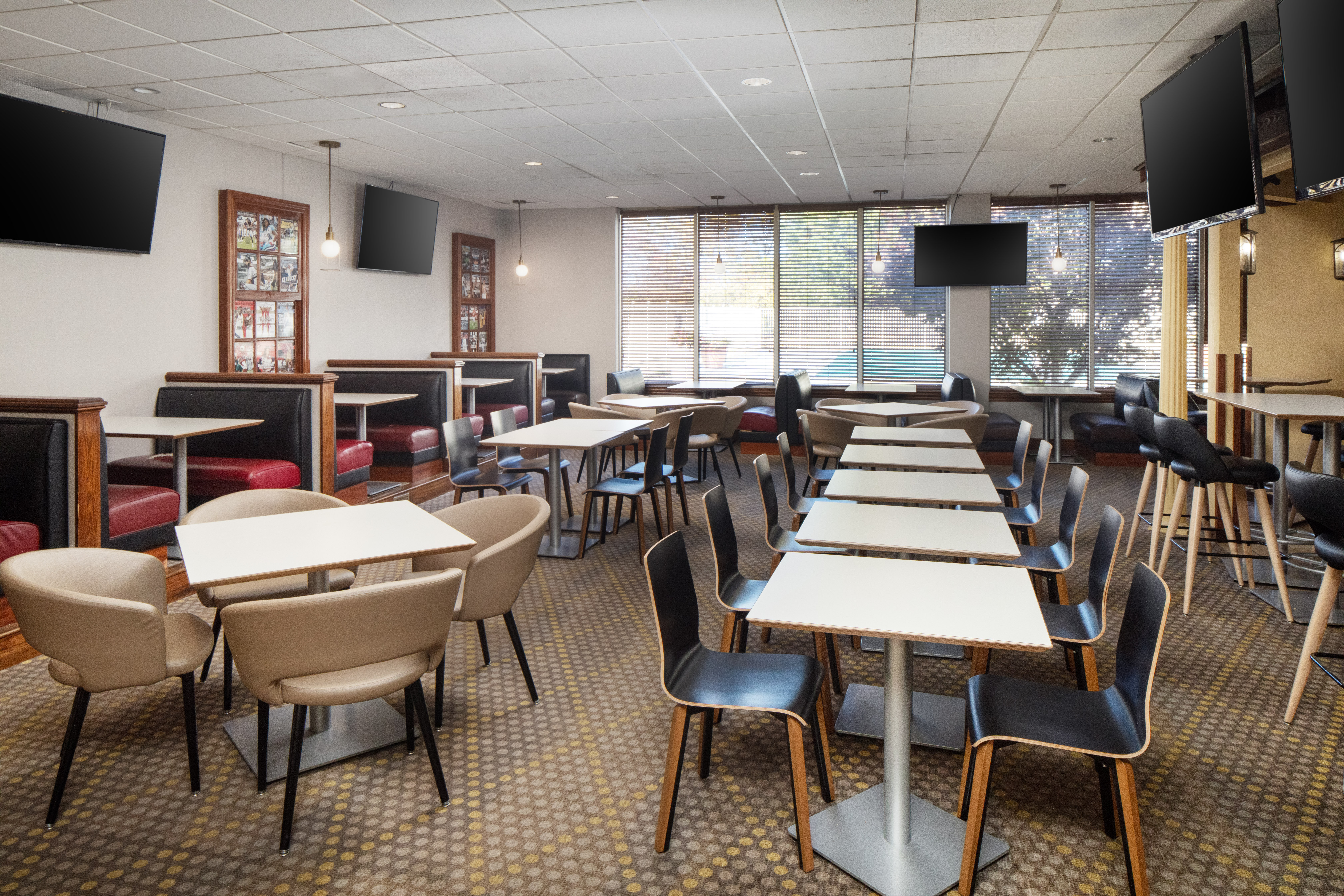 Holiday Inn Weirton Steubenville Area an IHG Hotel 48/78