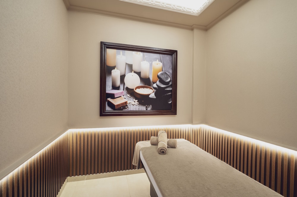 Ramada Plaza by Wyndham Silivri 37/64