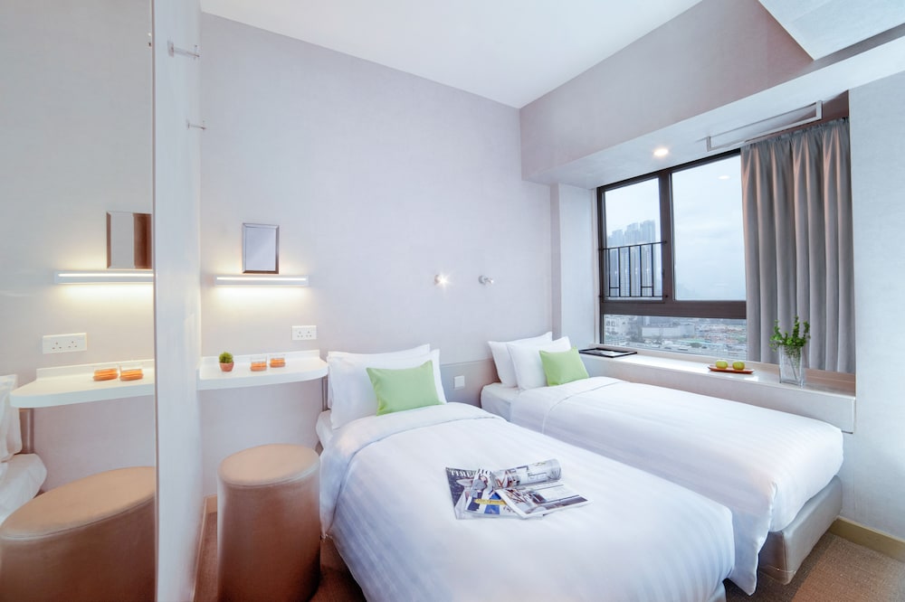 Hotel Ease Mong Kok 10/23