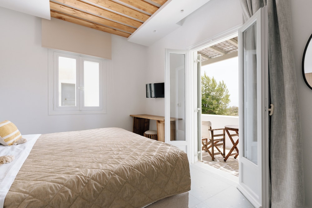 DOUBLE ROOM SUPERIOR SEA VIEW (RD)