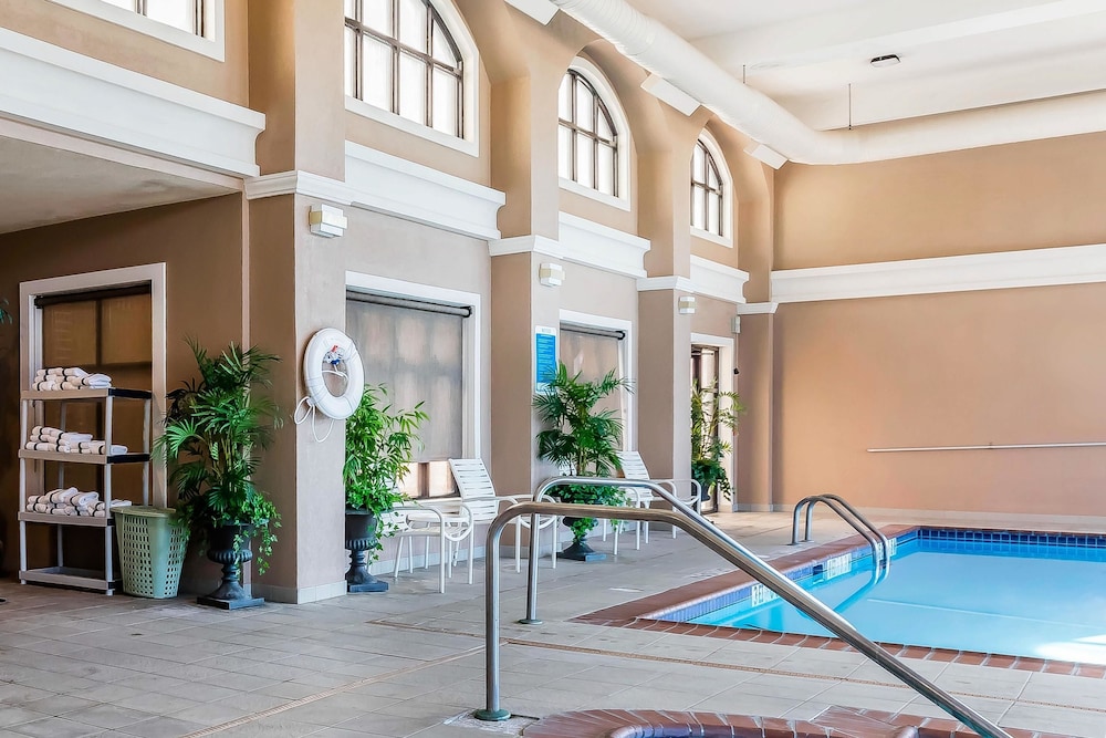 Comfort Inn And Suites Airport American Way 28/42