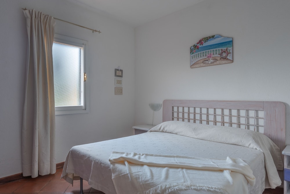 Baia De Bahas Exclusive Resort 4/50