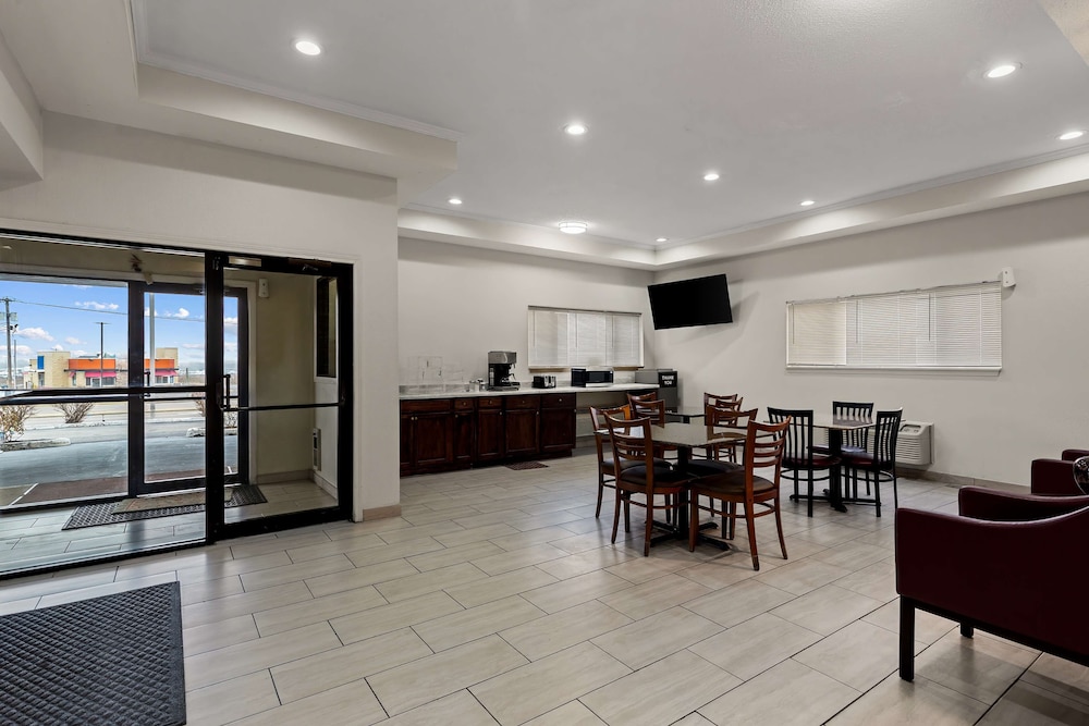 Red Lion Inn & Suites Caseyville 21/31