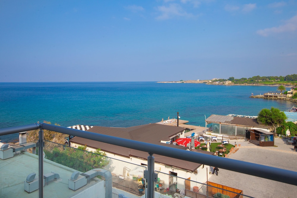 Manolya 41/50